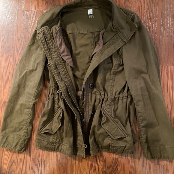 Loft Jacket - Picture 2 of 4